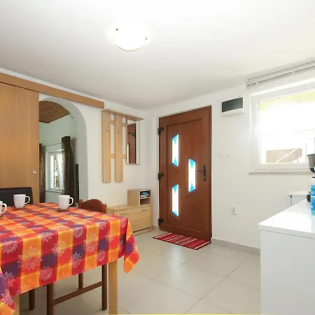Sonja 2055 Apartment